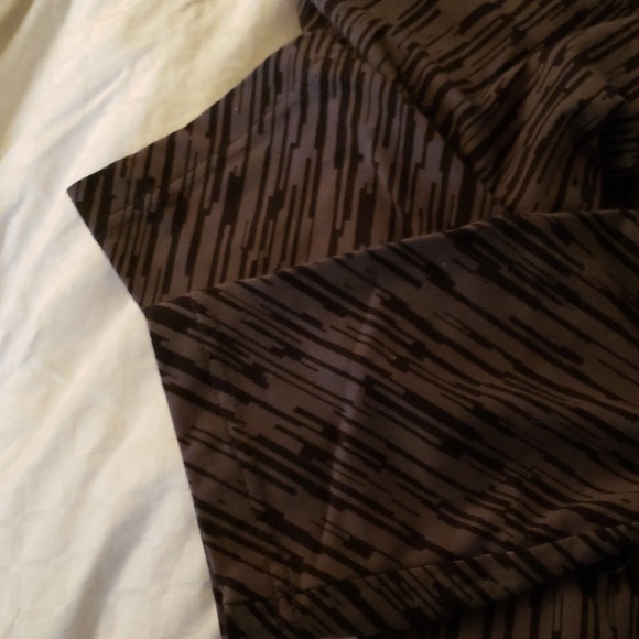 Puma yoga capris XL but they are more like a small/med - Picture 5 of 8